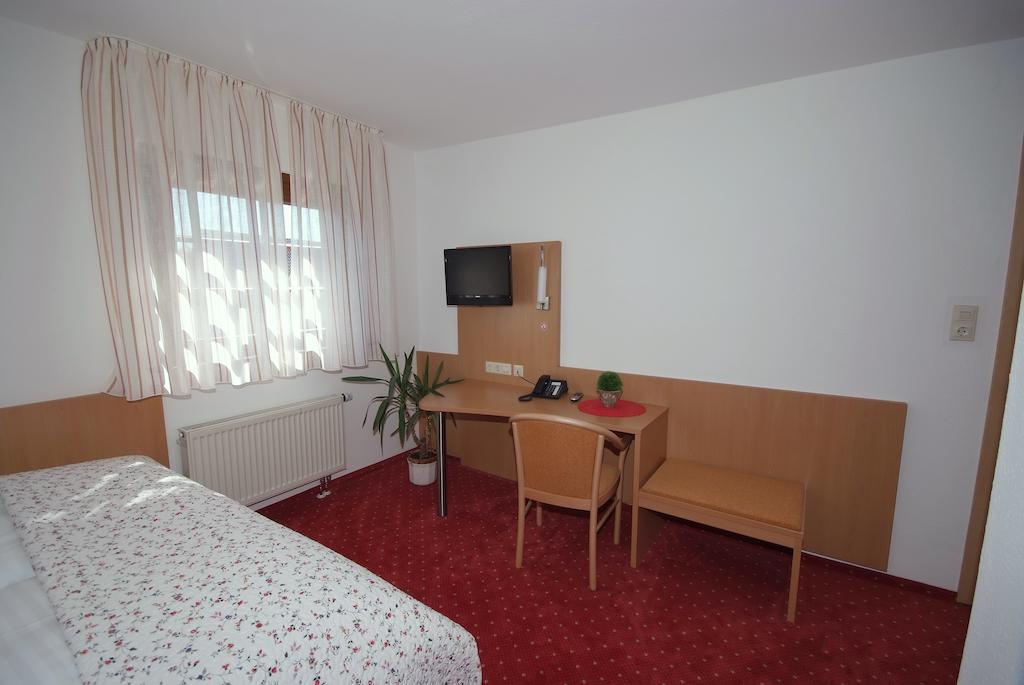 Loewen Hotel & Restaurant Wendlingen am Neckar Cameră foto